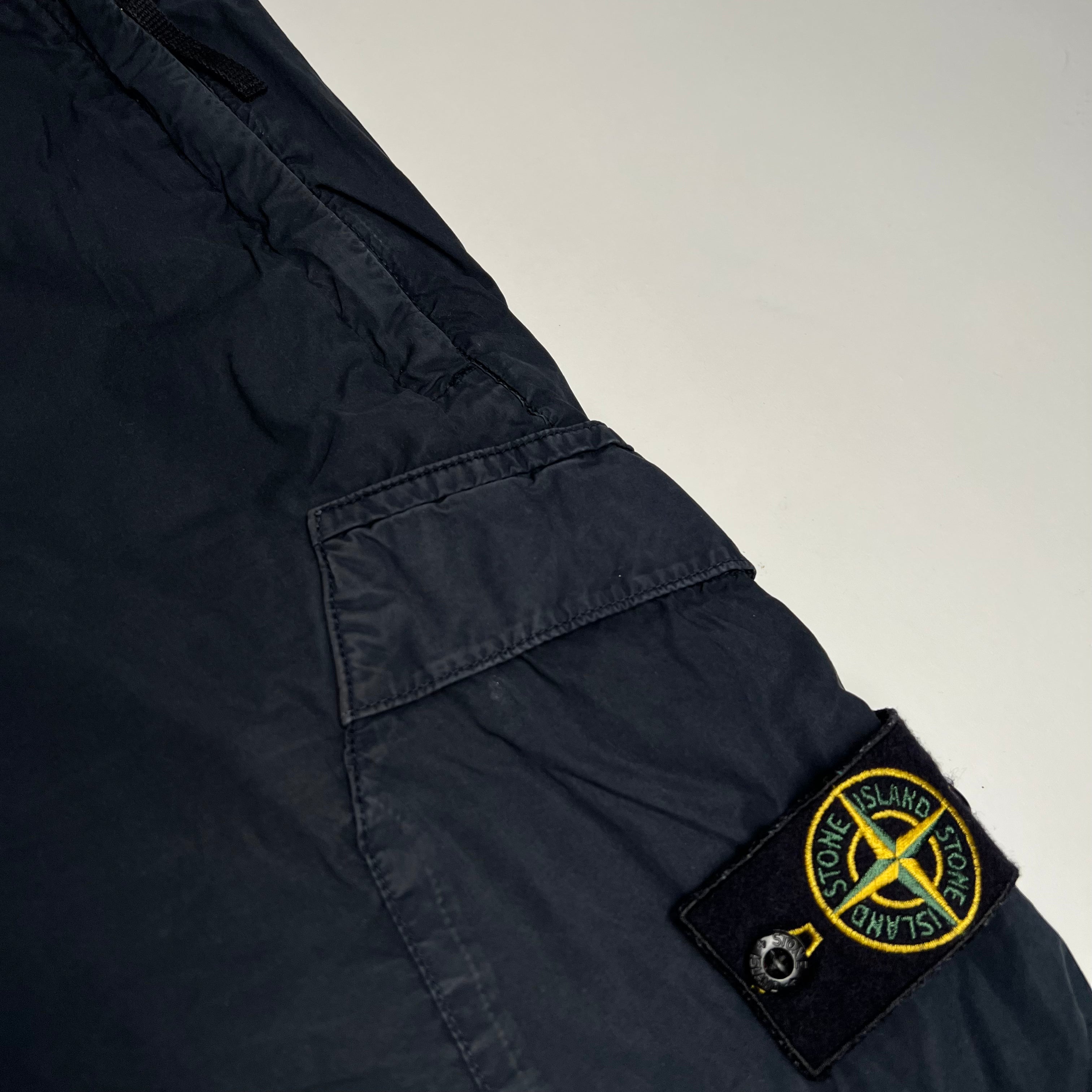 Stone Island Cargo Shorts W36