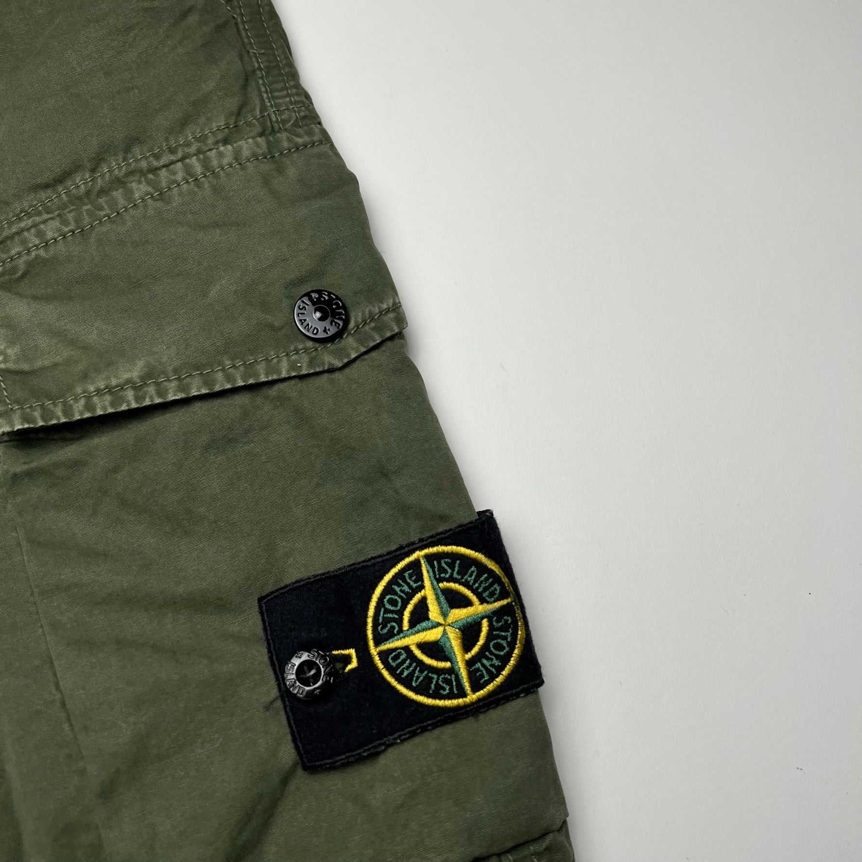 Stone Island Cargo Shorts W30