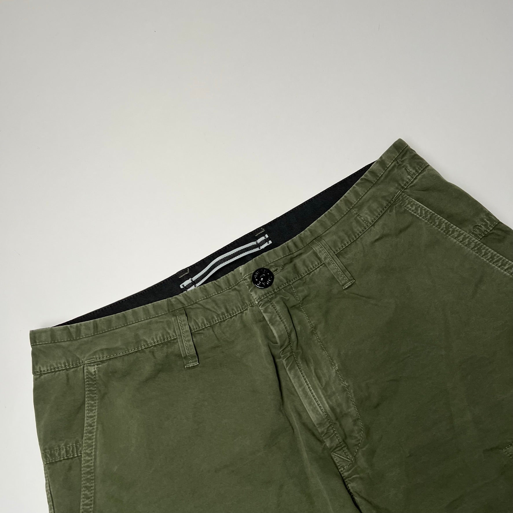 Stone Island Cargo Shorts W30