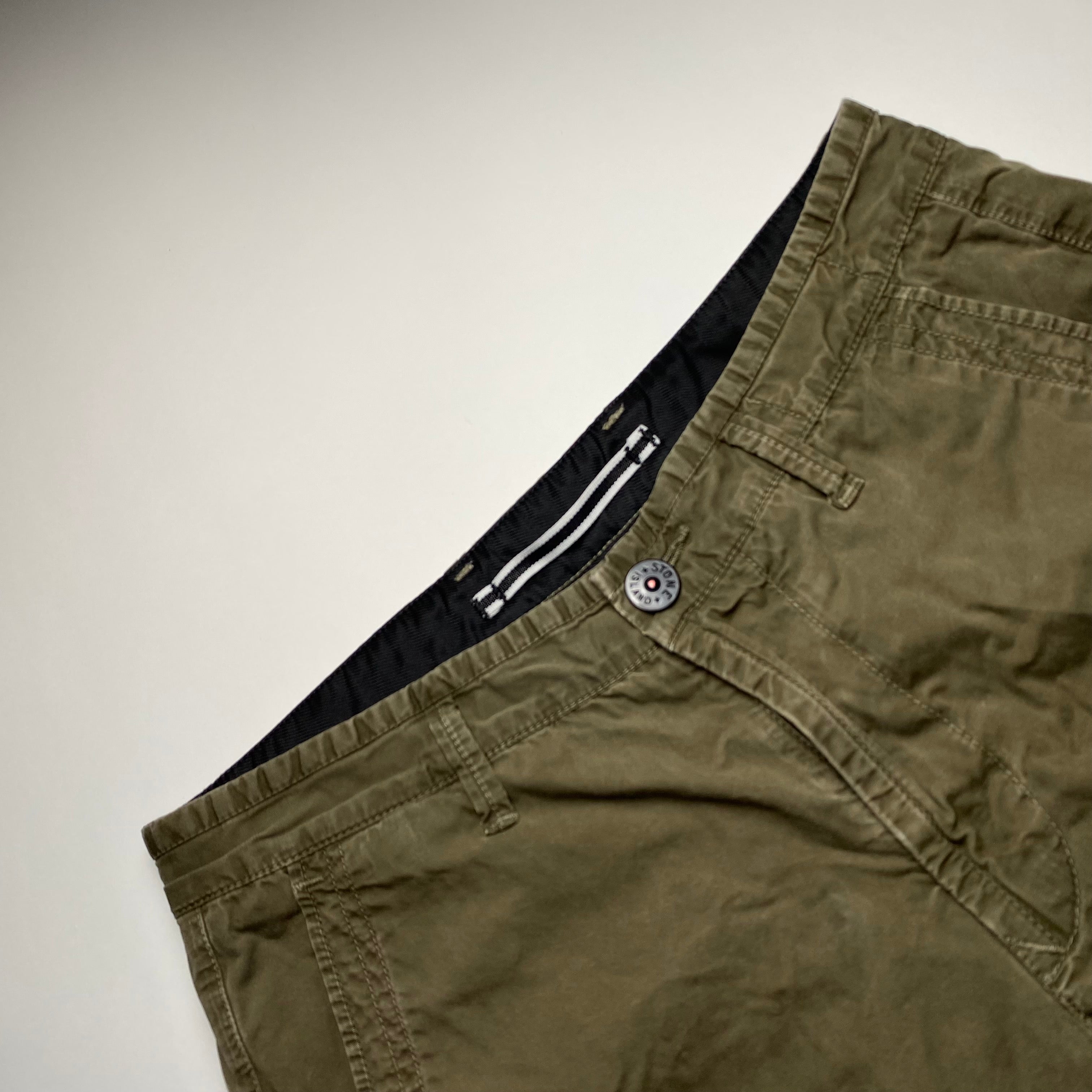 Stone Island Cargo Shorts W30